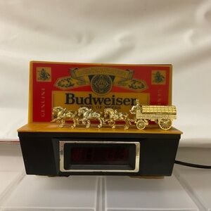 VTG Budweiser King of Beer Clydesdale Horses Light Up Digital Clock